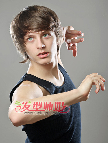 宽脸男生适合的发型 宽脸适合的发型图片