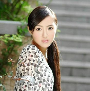 女生侧扎马尾发型设计 侧马尾发型的扎法