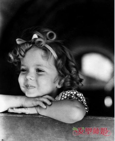 Ӥ���̷�����ͼƬ Ů�����Ķ̷�����