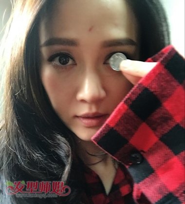 钱币大眼陈乔恩晒自拍美照 2017大眼女生必选发型