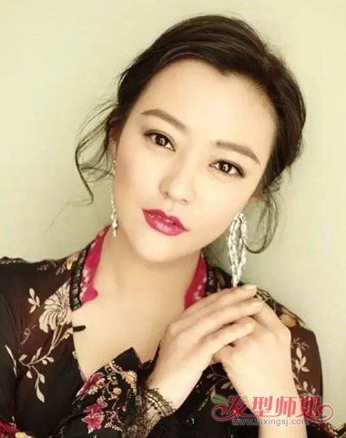 ���͵˳�����ȴ��һ��Ϸ������ ��ʯŮ�˺��ٵ�ʱ�з���