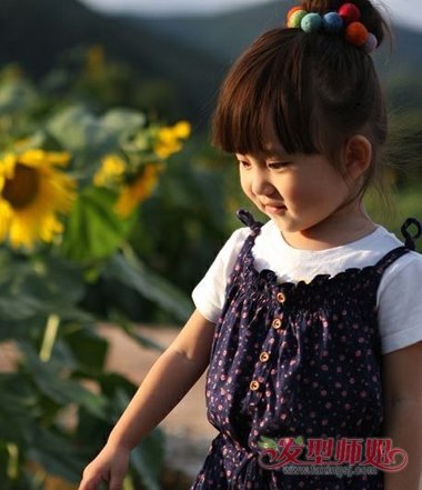 4岁女孩夏季发型 夏季简单发型扎法图解