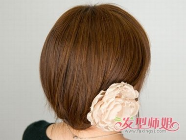 教我做齐肩盘发 齐肩发怎么盘发