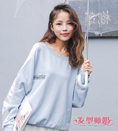 ������Ů���ʷ��� ����������ɫ����ͼƬ