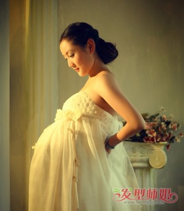 孕妇长发如何扎辫子 好看的孕妇辫子发型