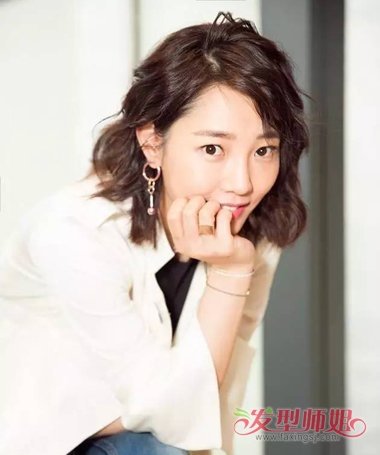 王珞丹的头发颜色 女生头发染什么颜色好看