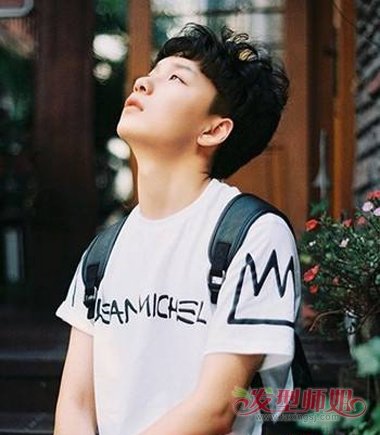 �����ڼ���ÿ�������ѧ��ͷ�� ��ѧ��������ô��������ͷ���ÿ�