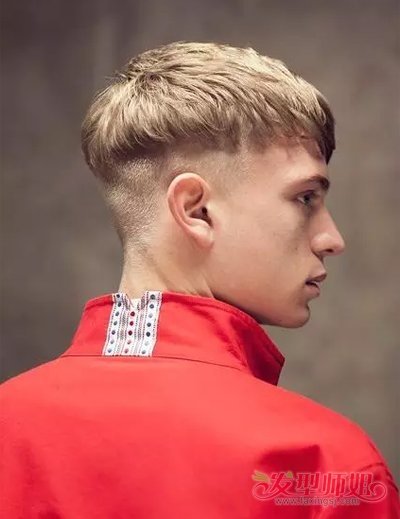 男学生适合剪什么头发 男中学生头发造型图片