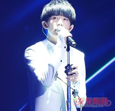 男学生适合剪什么头发 男中学生头发造型图片