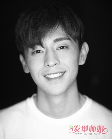 ���ױ�˭��ɫ�����ˣ� ���׺�ɫ�̷���������˧��