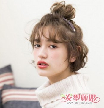 韩式蓬松丸子头发型图片 韩式乱乱的丸子头发型