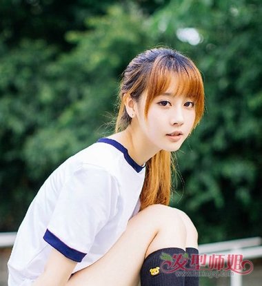 把刘海夹的有蓬松感 马尾配什么刘海
