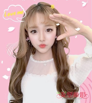 美女嫣红色假发 时尚美女假发大全
