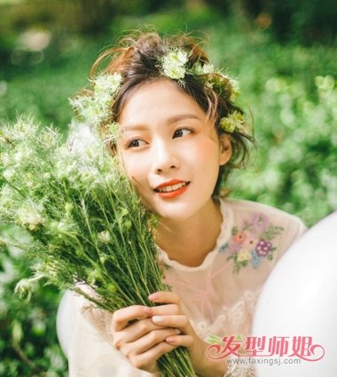 女生韩式凌乱蓬松扎发发型 凌乱自然盘发发型
