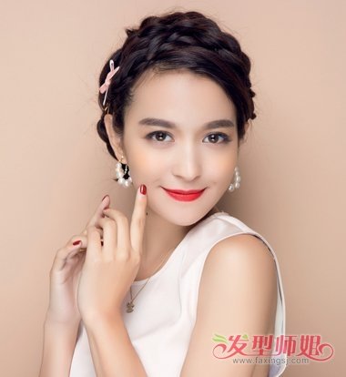 韩国发型怎么梳 韩国女生盘头发步骤