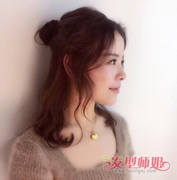 2018韩国女生发型流行趋势 韩国女生头顶上扎个小包的发型