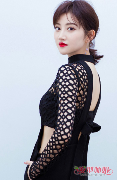 景甜机场造型美暖两不误 景甜不容错过的五款美腻发型