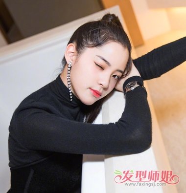 欧阳娜娜遭章子怡评论演技差不敢吭声 欧阳娜娜活力少女扎发发型盘点