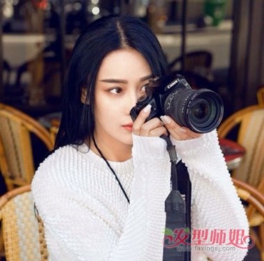 张馨予因水肿胖了十几斤？ 张馨予浪漫长发发型女神范儿十足