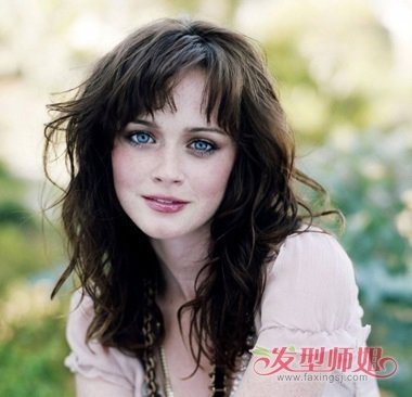 欧美高额头女星发型 欧洲额头高美女适合的发型