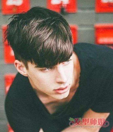 男人头发油是什么原因 男生头发油咋办