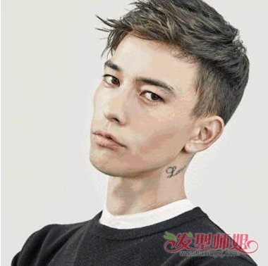 男人头发油是什么原因 男生头发油咋办