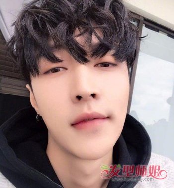 黑社会男生锅盖头发型图片 黑社会男生发型