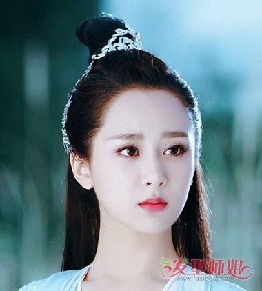 杨紫发际线前后对比图片 杨紫陆雪琪发型教程