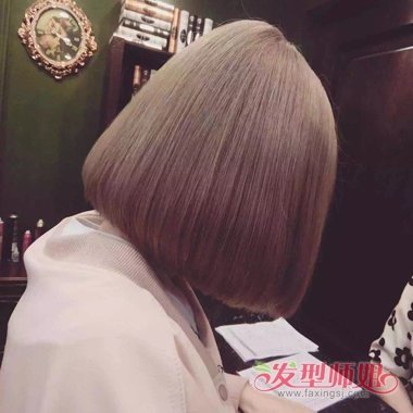 直发波波头内扣 女生时尚发型图集