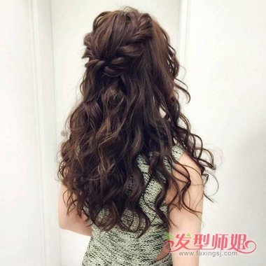 ���Ů��������ͷ���ÿ� �俧��ɫ�߳������˷�