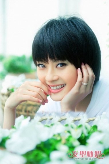 胖女生春夏季适合波波头 剪短直发领略清爽风造型