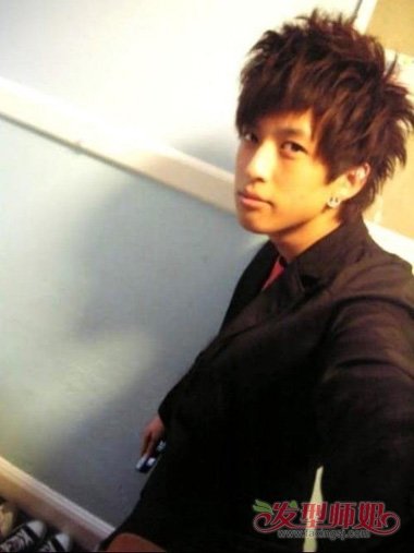 ��������������ڨ�������߲��̷� ľż��ͷ����ɫ���ഺʱ�ж�