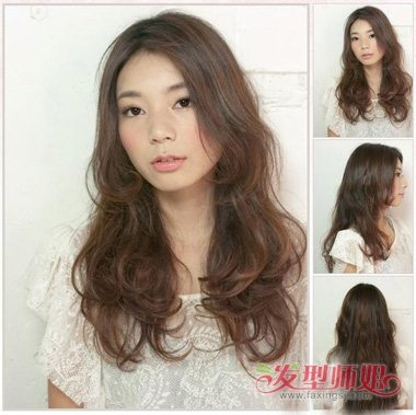 菱形脸女生戴假发修饰脸型的发型 街拍潮流时尚长卷发+烟灰发色