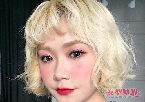 皮肤白女生别错过！染亚麻白金色真是太美了 超显白功能让短发女孩变成雪天使