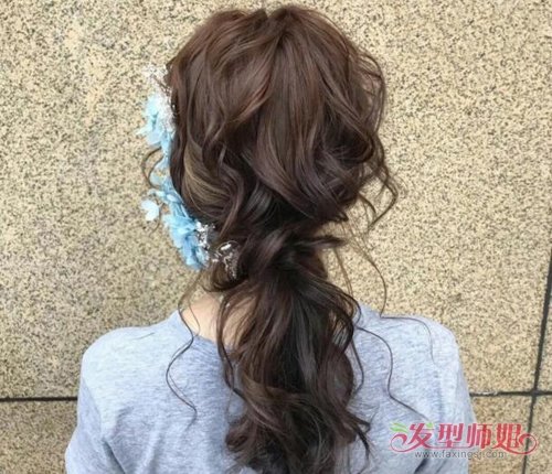 ��������Ů���Ӽ��г���������β ����ϵŮ���ճ����ͱ��ӷ��ͽ̳�