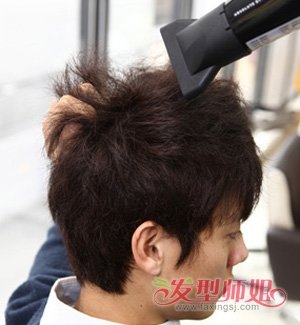 �����ɻ�ͷÿ����������� �����ڼҴ���ɻ�ͷ������ٲ���