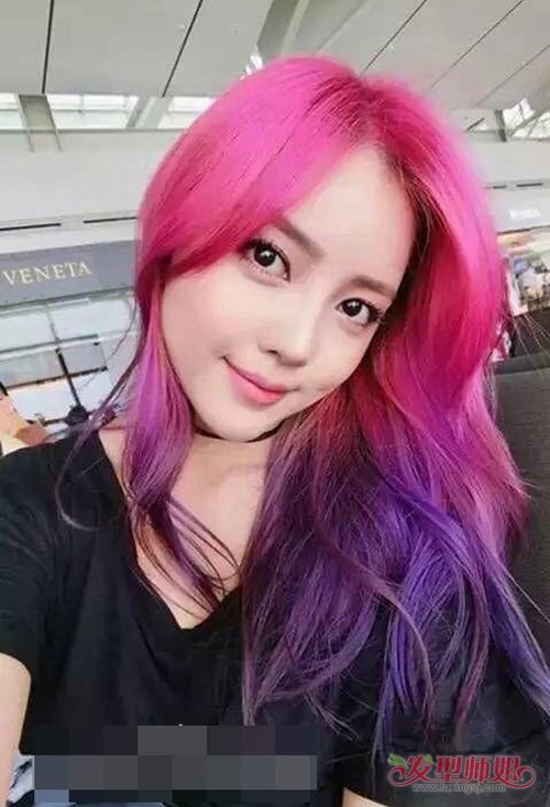 美颜又提升气质长头发超洋气 樱桃粉色头发成为最佳的代言人