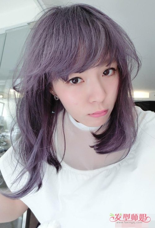 小女生制作内扣烫缠几圈好看 缔造梦幻甜美灵动又显嫩中卷发