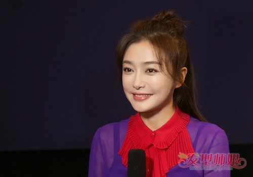 手残党女生不要害怕扎头发 简单日常的扎发就能让你美丽加分