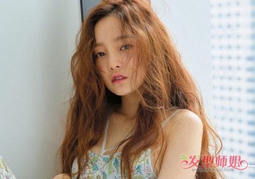 扭转圆脸不美古旧印象需要哪些发型 韩版女生梳圆脸发型闪亮光芒如星子