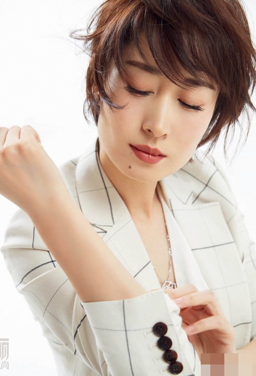 方脸女生剪什么刘海会显脸型小 2020年最为流行的短头发造型设计
