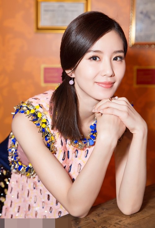 ѧ������β���Ӵ���Ů���ر����� �¼��ڵ��������������