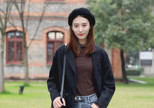 适合脸小女生的新款露额中长发发型 优雅气质出街很养眼