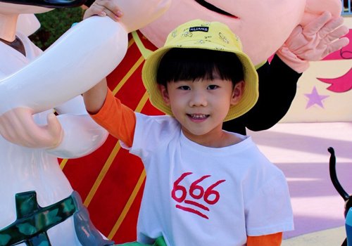 3��С�к��̷�������ˬ��ԼΪ�� ˭����ͯ������˻��úö��أ�