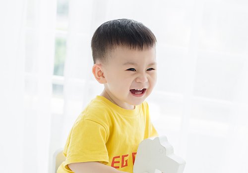 给男孩理小平头阳光又清爽 2020年男童简约流行的平头剪法新上线