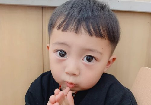男婴儿做什么发型显时尚 不到一岁小男孩发型做满帅气值