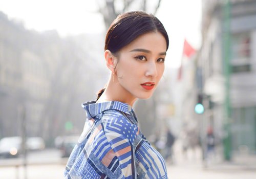 时下女生无刘海马尾辫的最佳扎法 气质灵动的露额马尾辫有年龄之分