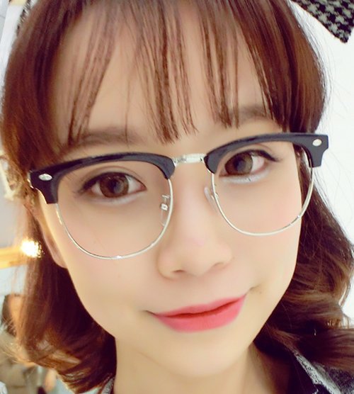 戴眼镜的女生什么发型更有女人味儿 适合什么发型以实际颜值为准