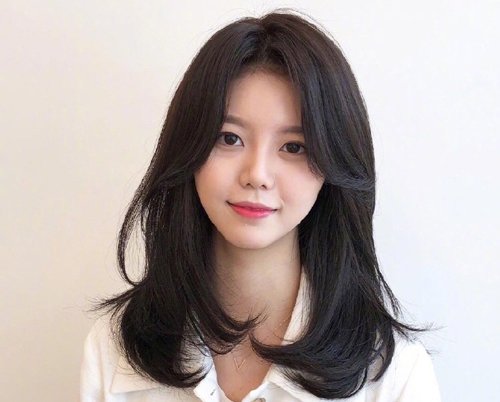今秋适合圆脸女生梳的长卷发推荐 有喜欢的就拿给你的发型老师看