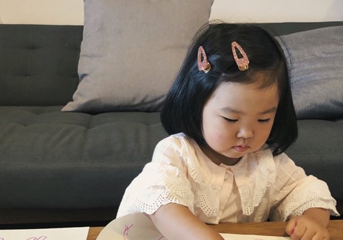 小女孩梳学生头可爱阳光 2020女童学生头短发这样梳最可爱时尚